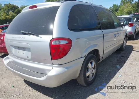 2005 Dodge Grand Caravan Sxt z USA, uszkodzony, nr VIN 2D4GP44LX5R223443